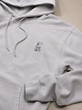 Lade das Bild in den Galerie-Viewer, HOODIE "STAY SALTY" - light grey - UNISEX