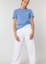 Lade das Bild in den Galerie-Viewer, BIO-T-SHIRT "WAVE" STICKEREI - VINTAGE blue- UNISEX