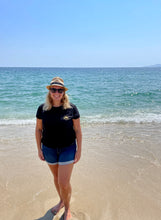 Lade das Bild in den Galerie-Viewer, BIO-T-SHIRT (BLACK) "SUNSET" STICKEREI- UNISEX