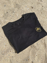Lade das Bild in den Galerie-Viewer, BIO-T-SHIRT (BLACK) "SUNSET" STICKEREI- UNISEX