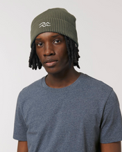 Lade das Bild in den Galerie-Viewer, FISHERMAN BEANIE "WAVE" STICKEREI - KHAKI