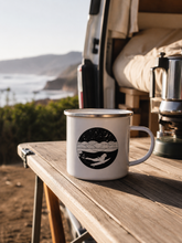 Lade das Bild in den Galerie-Viewer, Tasse Emaille Night Surf
