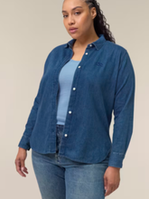 Lade das Bild in den Galerie-Viewer, Jeanshemd &quot;WAVE&quot; STICKEREI - Navy
