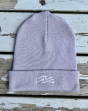 Lade das Bild in den Galerie-Viewer, CLASSIC BEANIE &quot;WAVE&quot; STICKEREI - LAVENDEL
