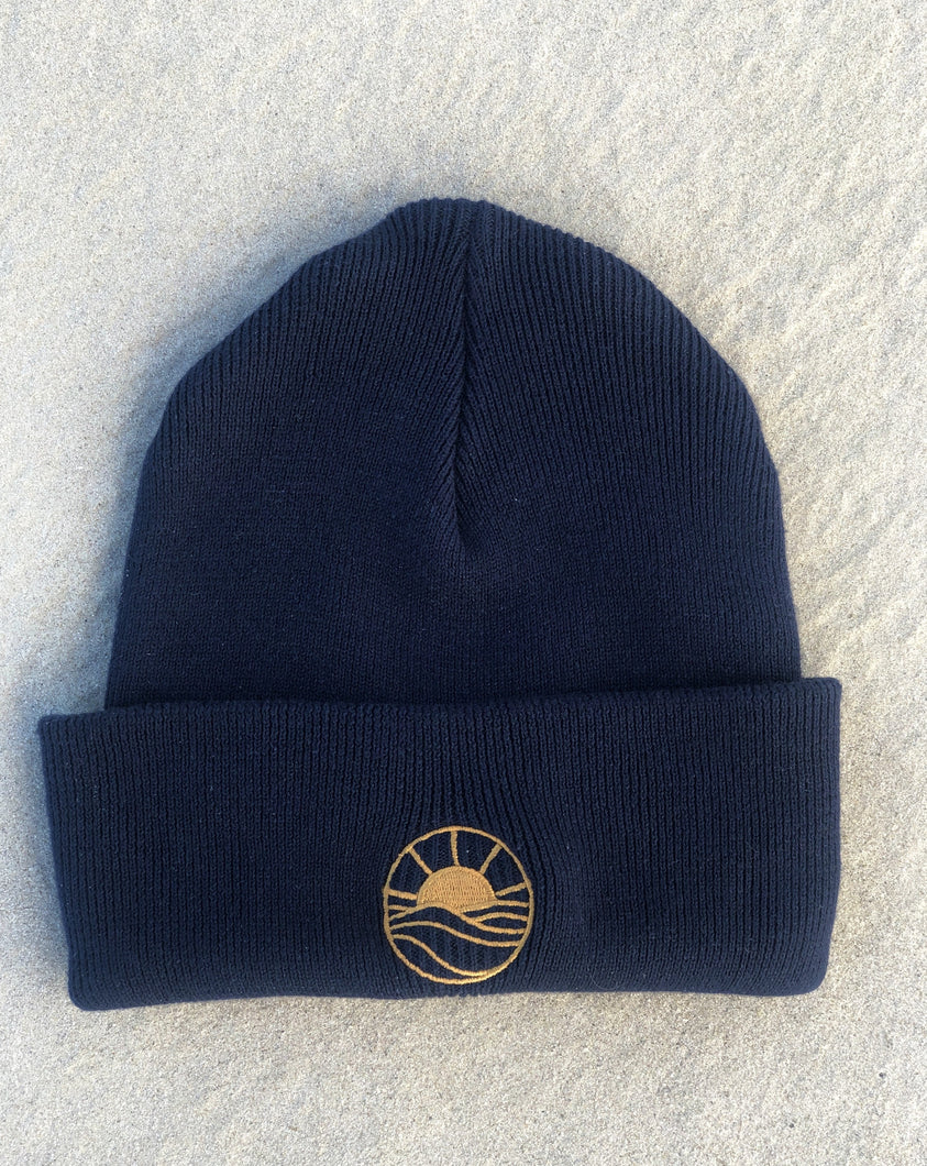 BEANIE Navy mit Sonnen Stickerei 