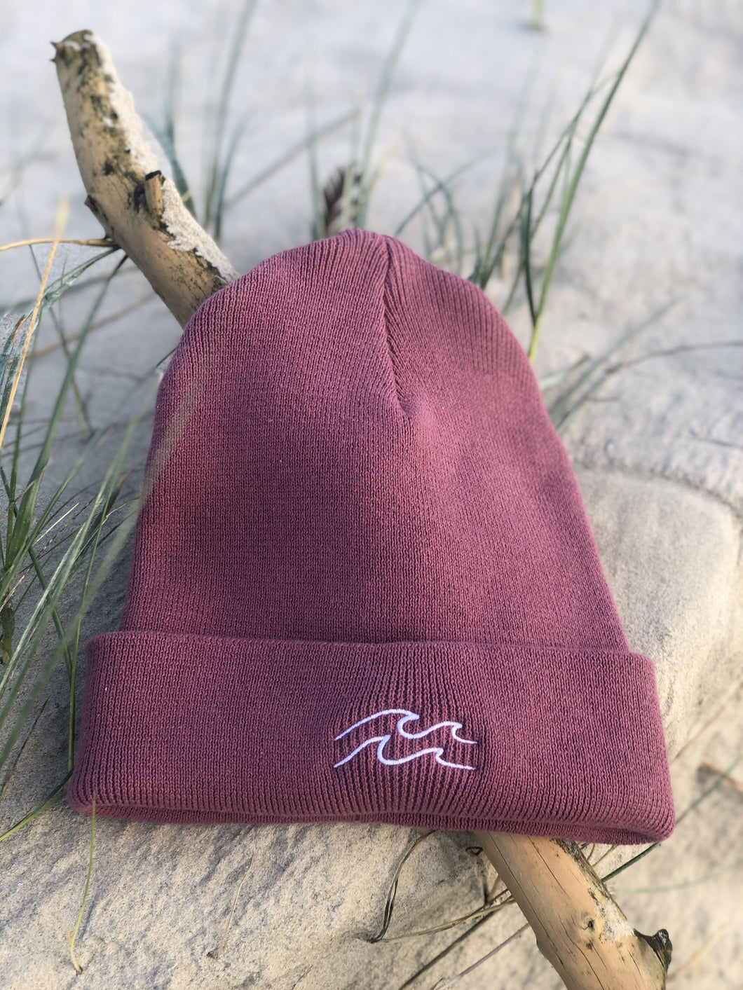 BEANIE Rose mit Wellen Stickerei