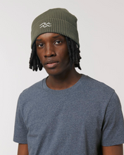 Lade das Bild in den Galerie-Viewer, FISHERMAN BEANIE &quot;WAVE&quot; STICKEREI - KHAKI
